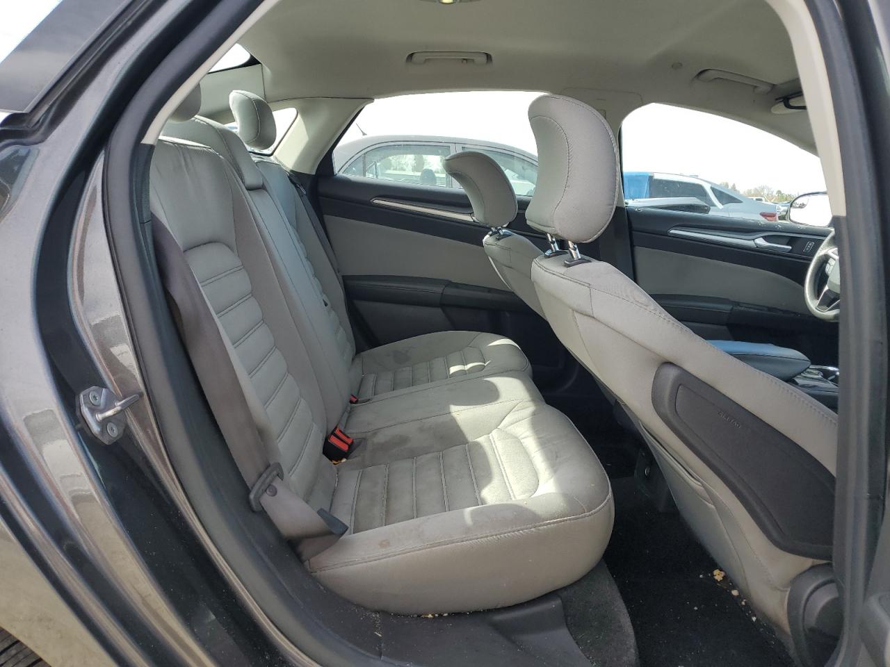 2015 Ford Fusion - Image 10