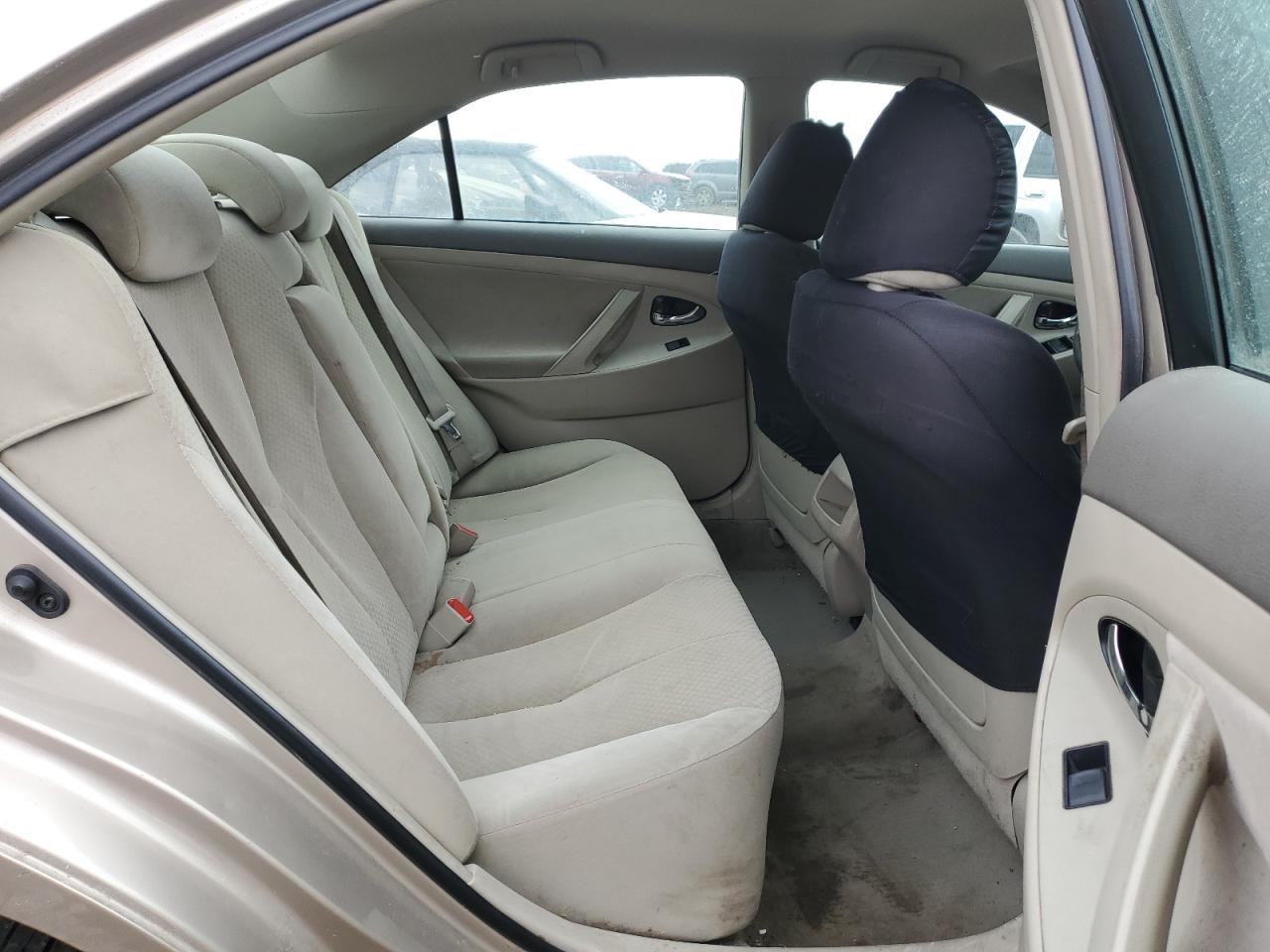 2009 Toyota Camry - Image 10