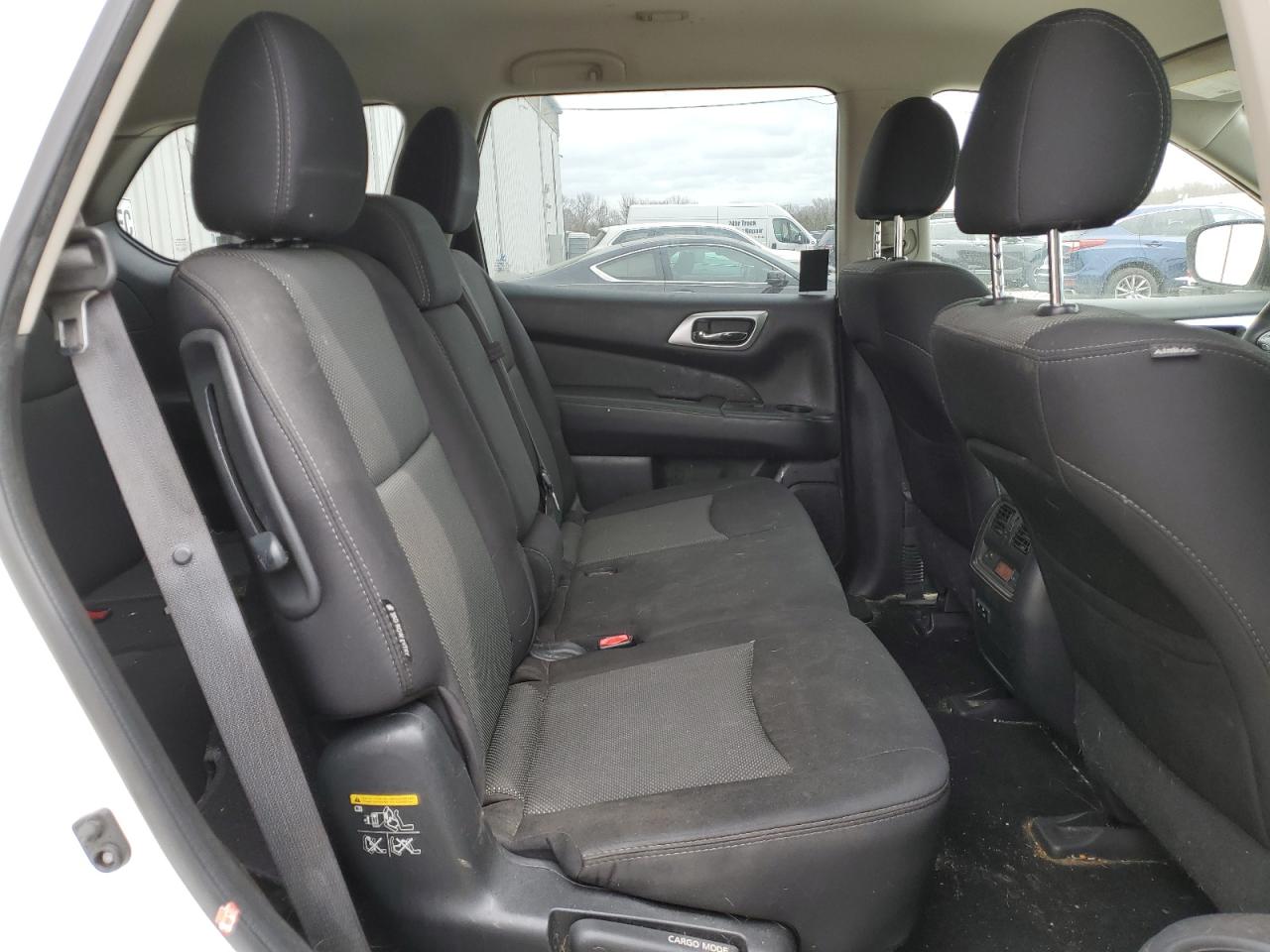 2019 Nissan Pathfinder - Image 11