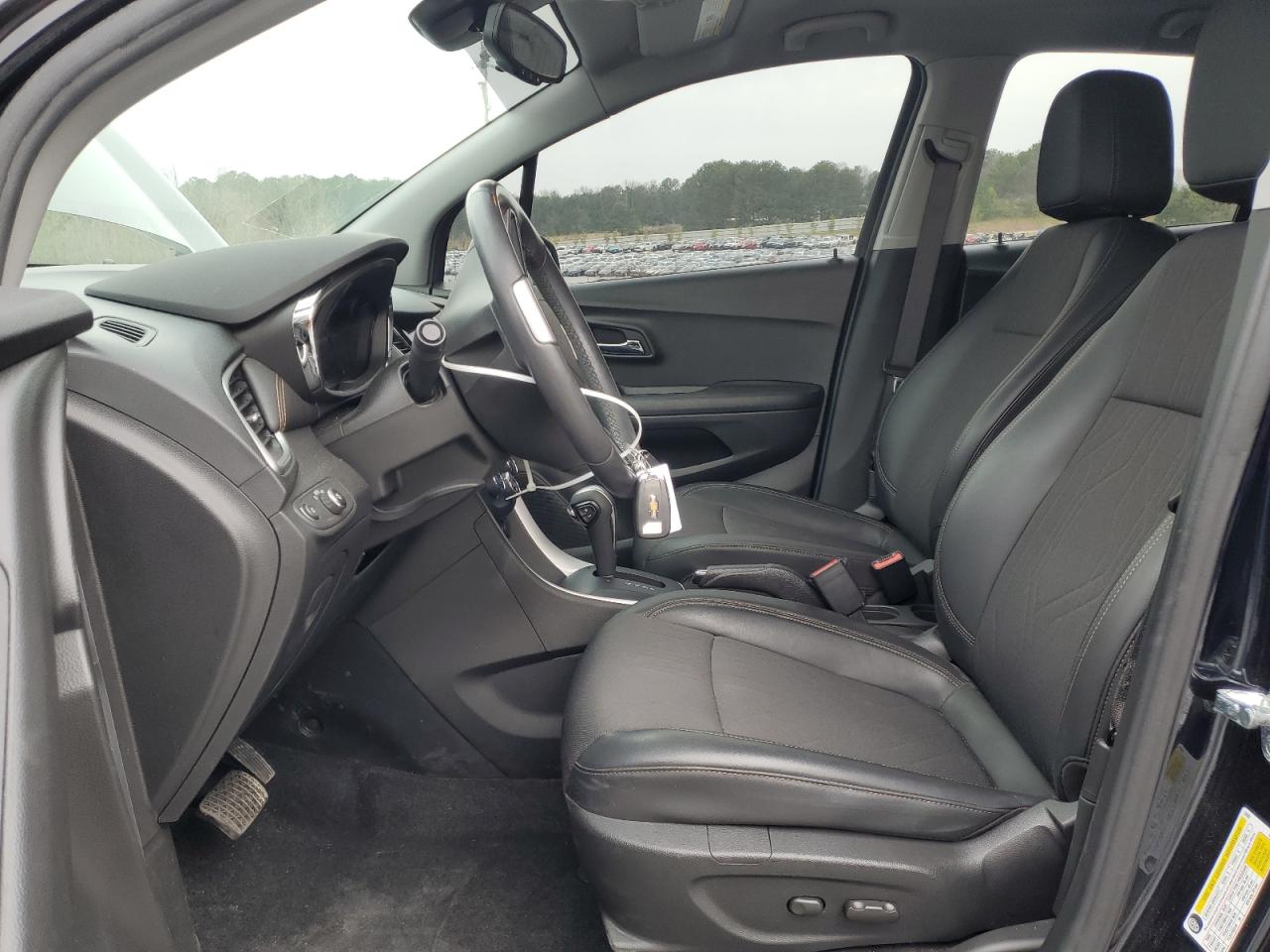 2022 Chevrolet Trax - Image 7