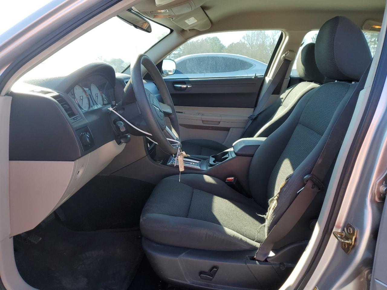 2005 Chrysler 300 VIN: 2C3JA43R15H586508 Lot: 48881645