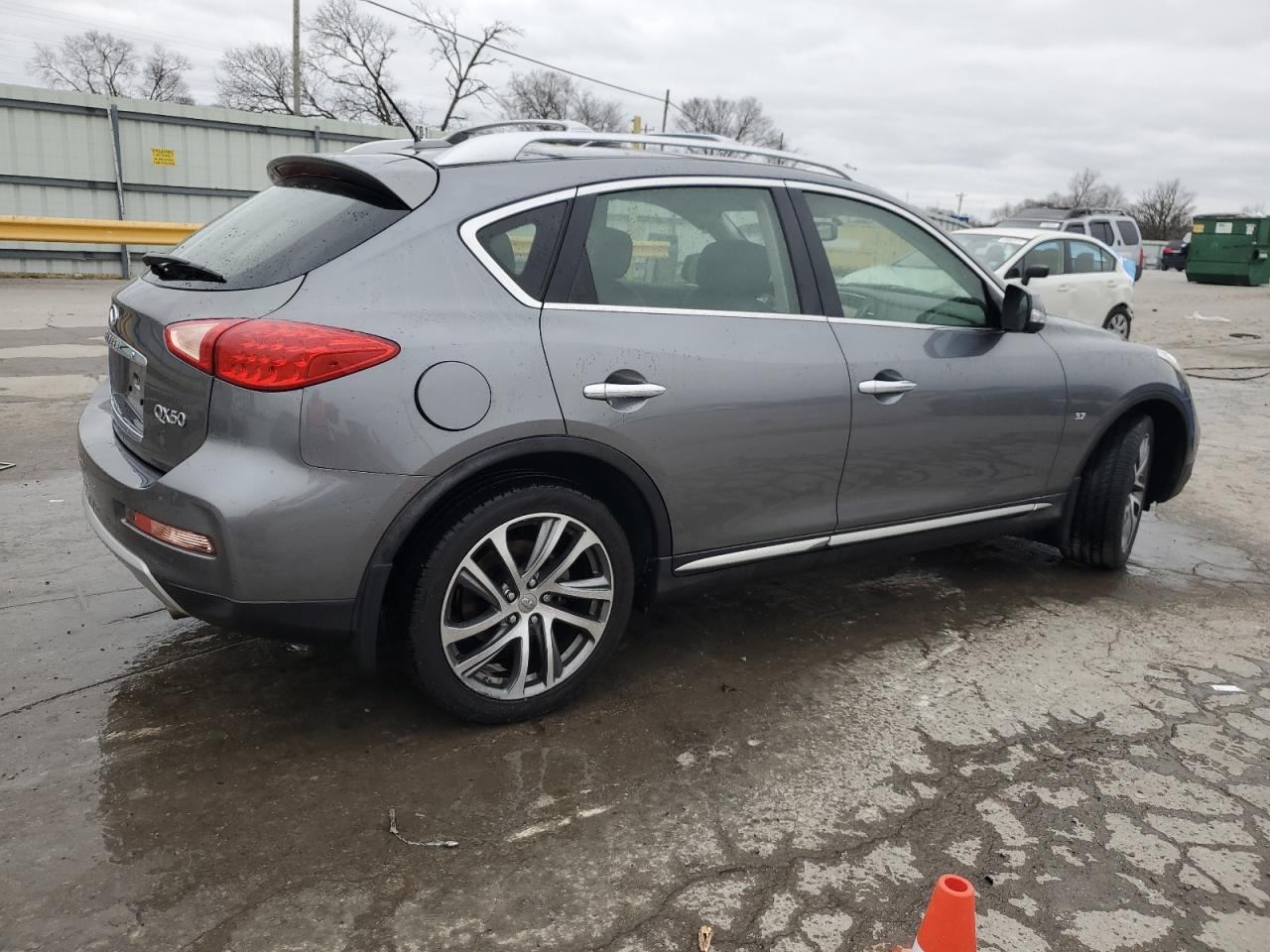 2017 Infiniti QX50 - Image 3
