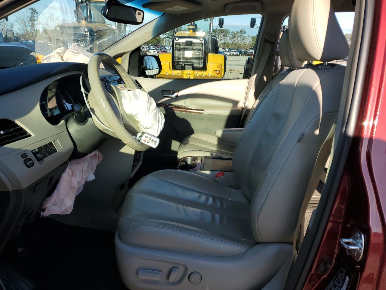 2014 Toyota Sienna - Image 7