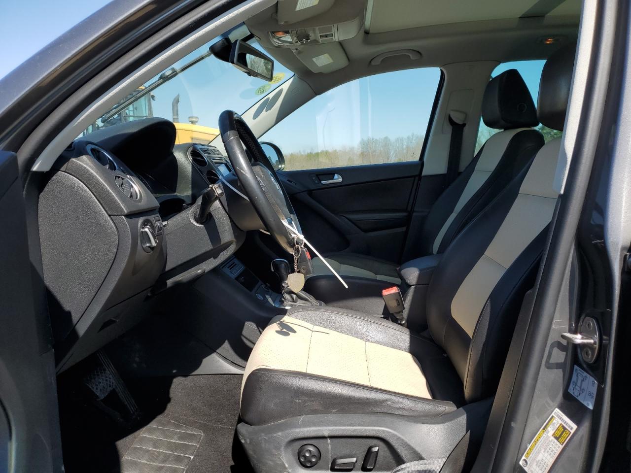 2016 Volkswagen Tiguan - Image 7