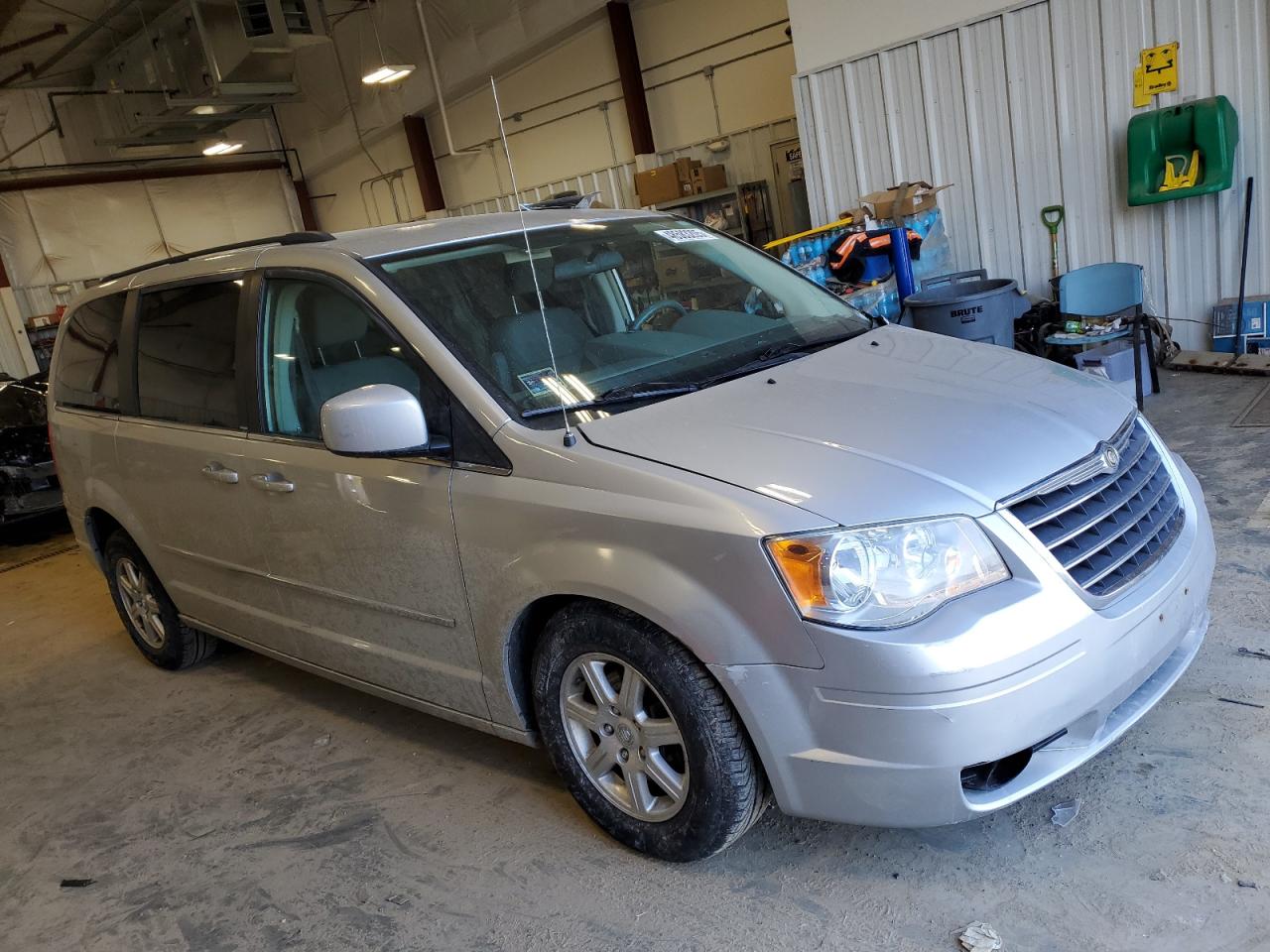 2010 Chrysler Town & Country - Image 4