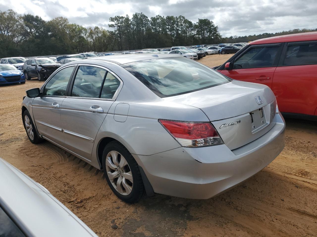 2010 Honda Accord - Image 2