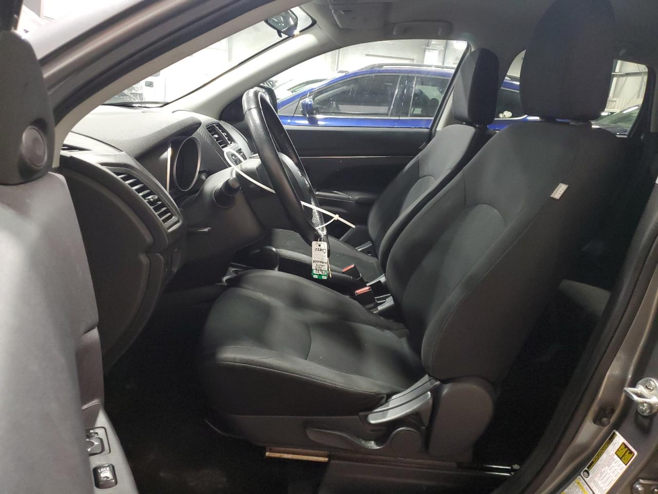 2015 Mitsubishi Outlander - Image 7