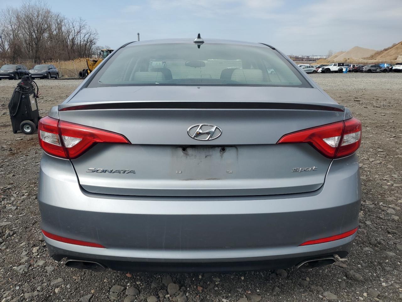2017 Hyundai Sonata - Image 6