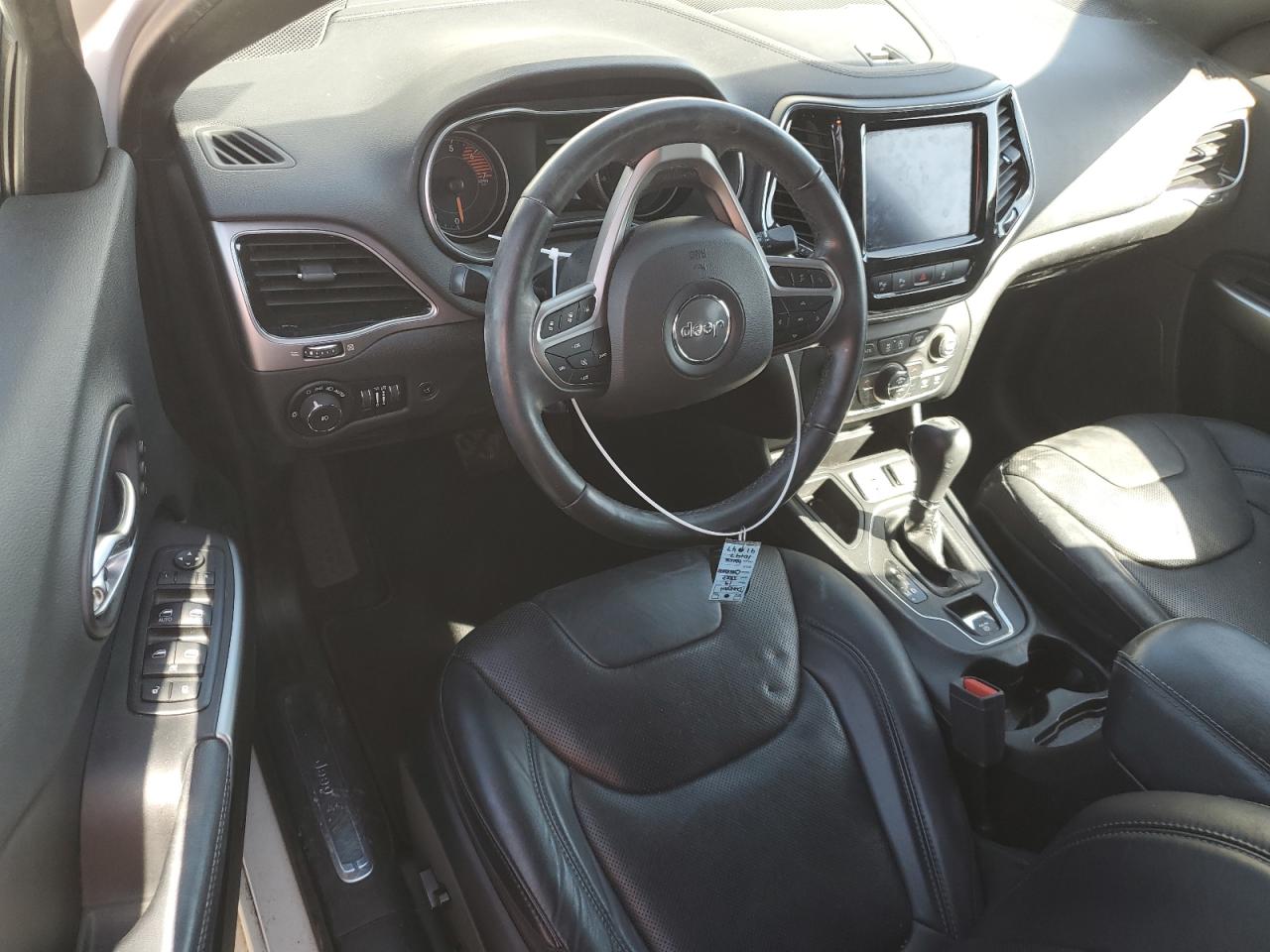 2019 Jeep Grand Cherokee - Image 8