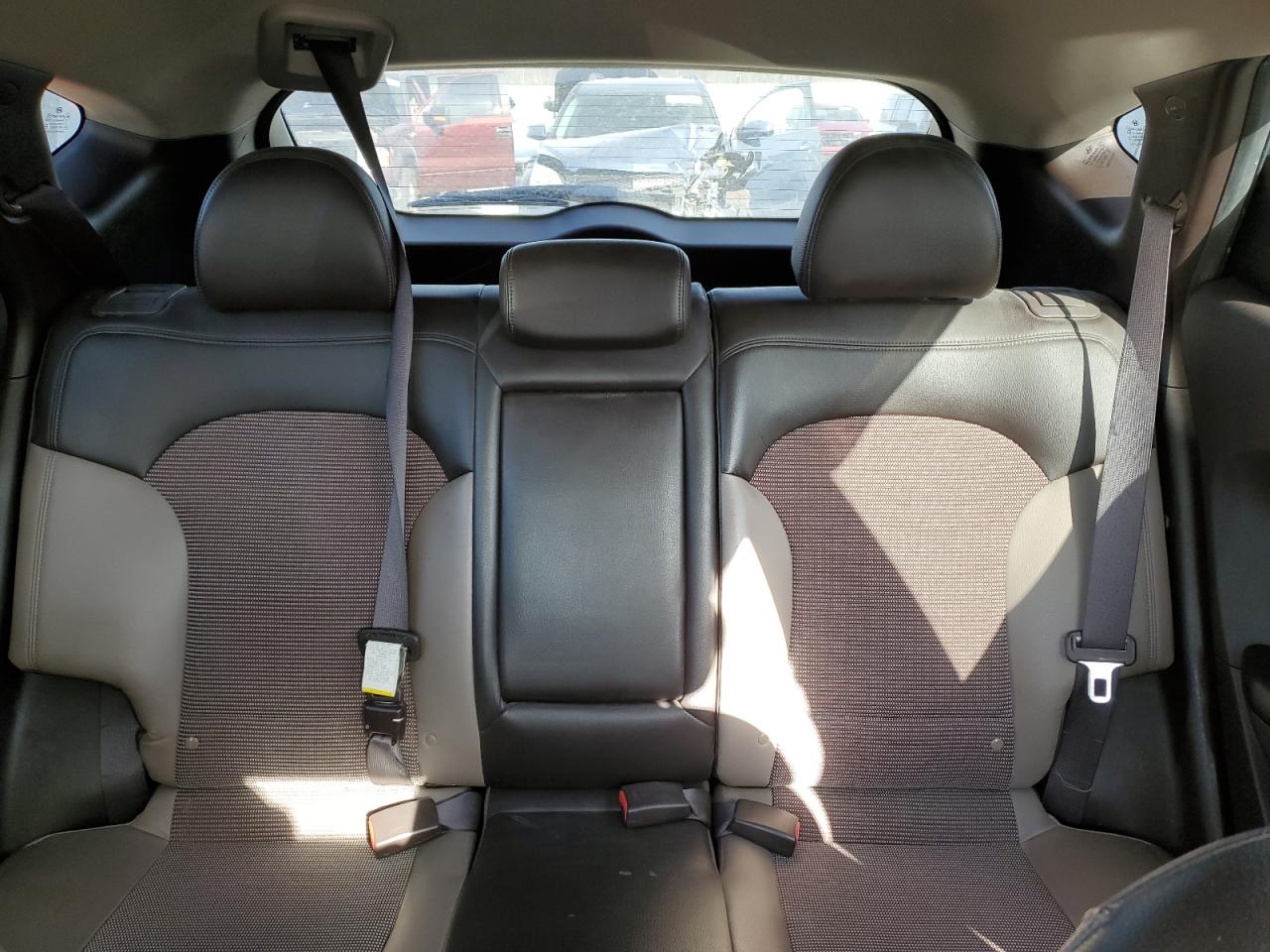 2011 Hyundai Tucson - Image 10