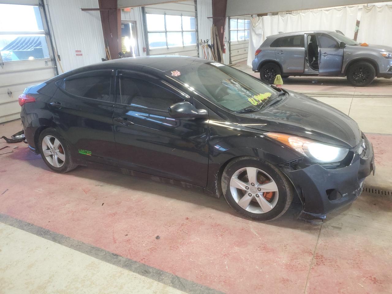 2013 Hyundai Elantra - Image 4