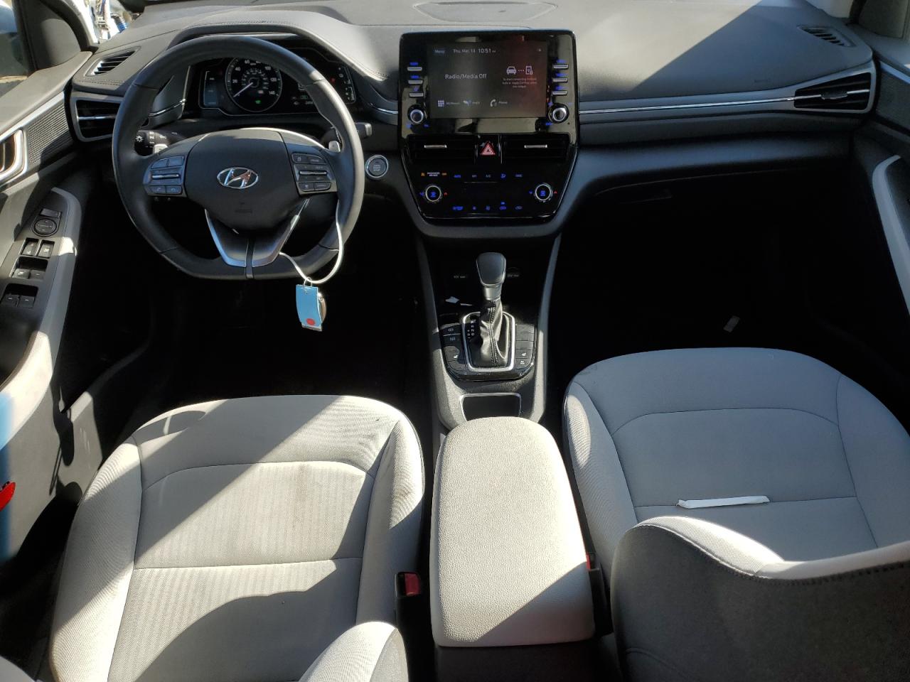 2021 Hyundai Ioniq Se VIN: KMHC65LD8MU245811 Lot: 49038155