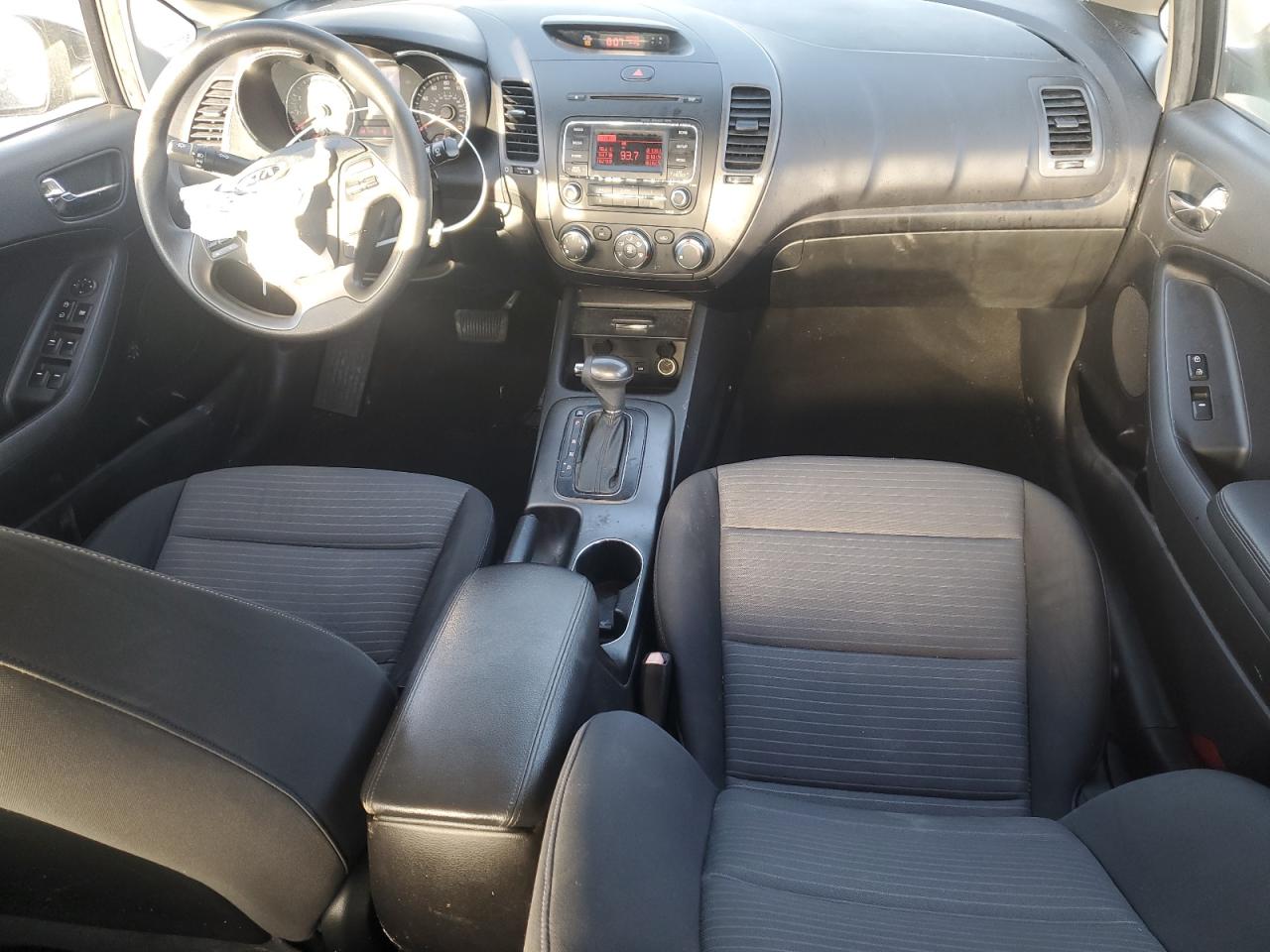 2014 Kia Forte - Image 8