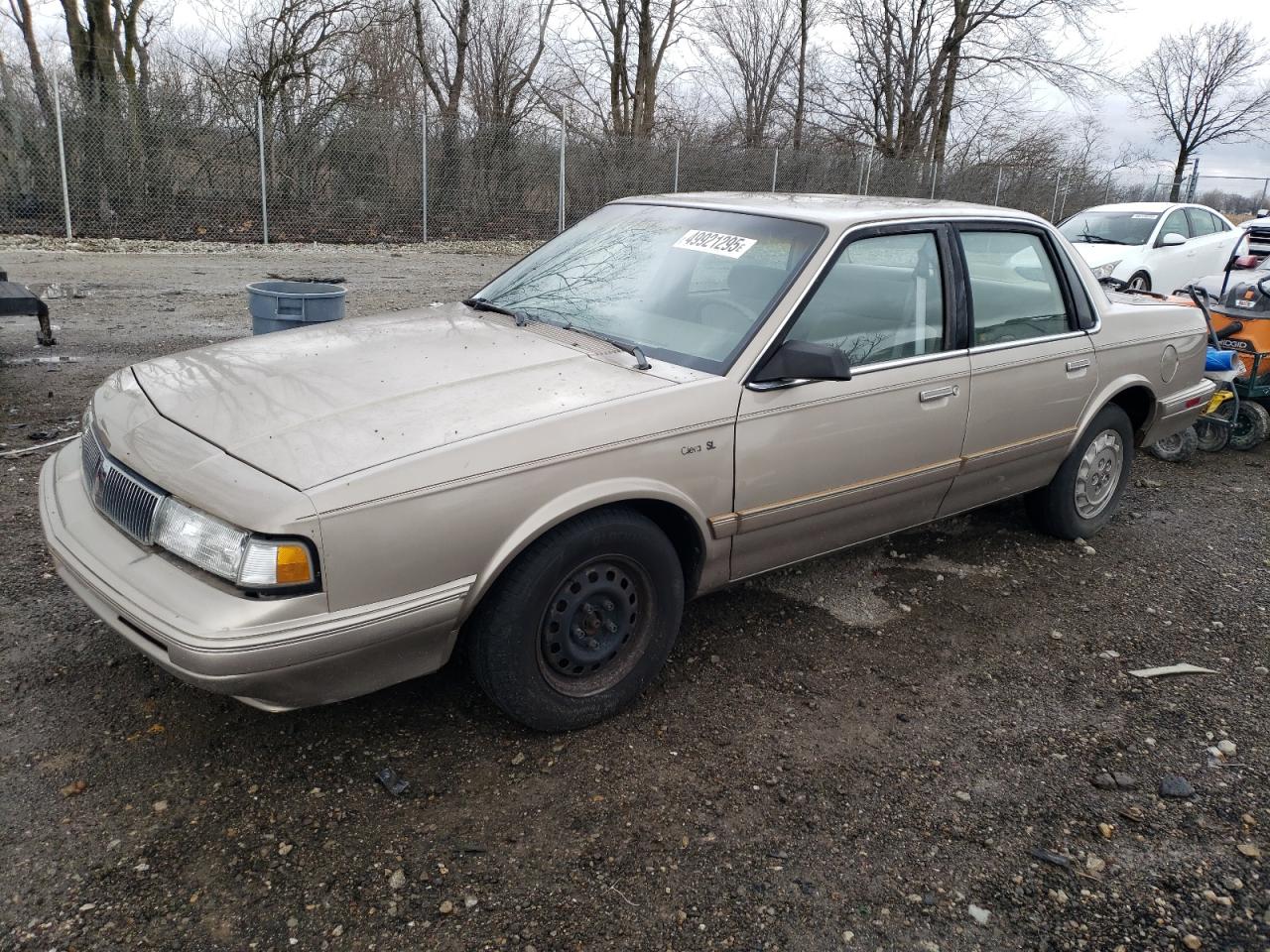 1996 Oldsmobile Ciera Sl продається в Cicero, IN - Rear End