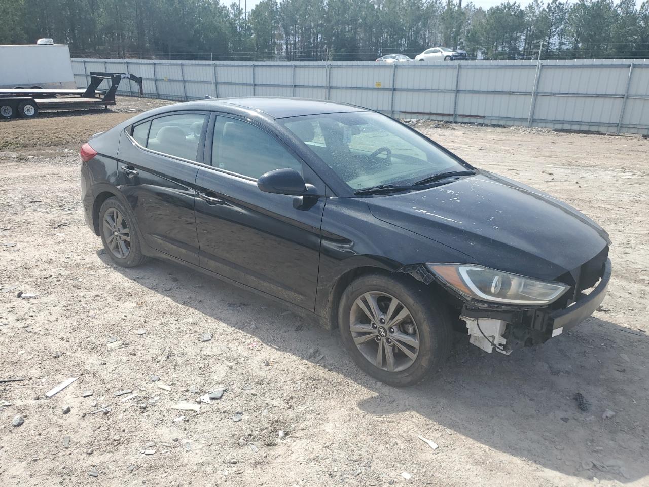 2017 Hyundai Elantra - Image 4