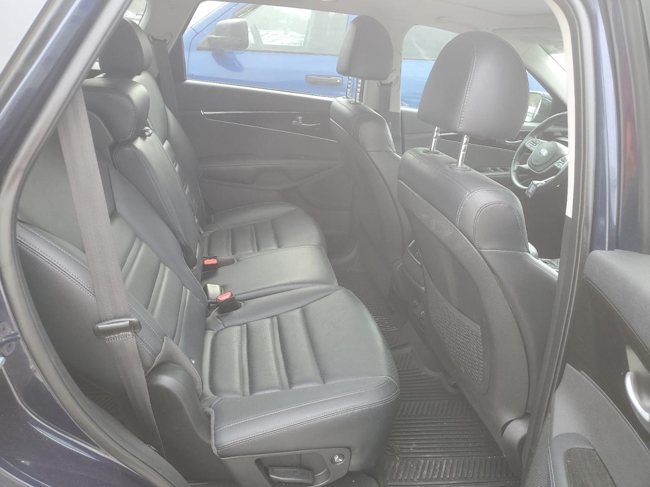 2020 Kia Sorento - Image 11
