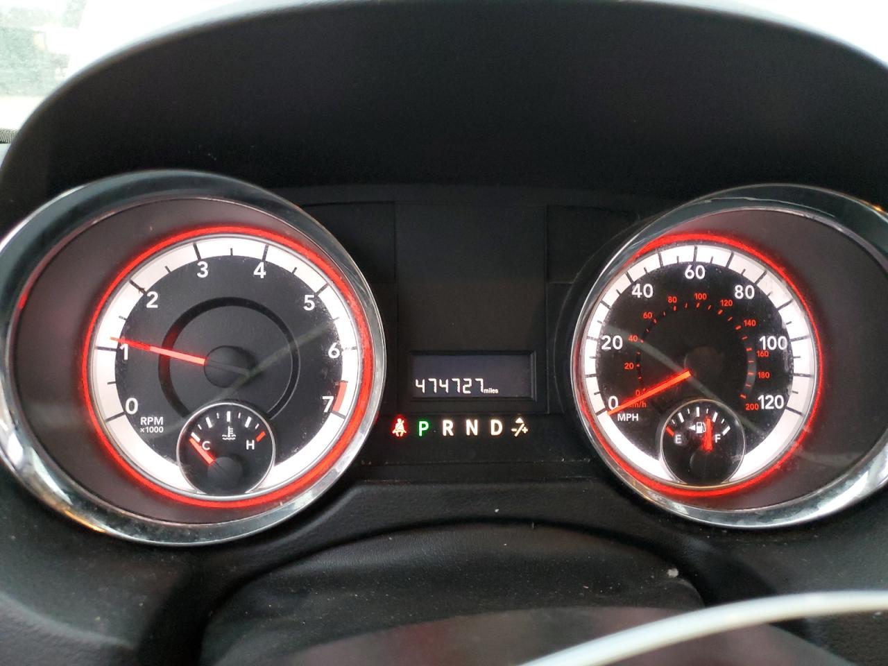 2019 Dodge Caravan - Image 9