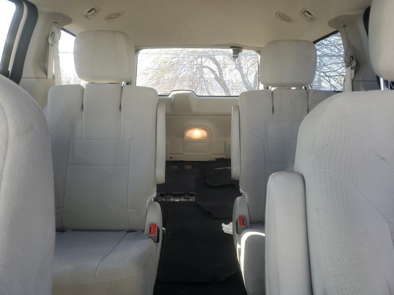2012 Dodge Caravan - Image 10