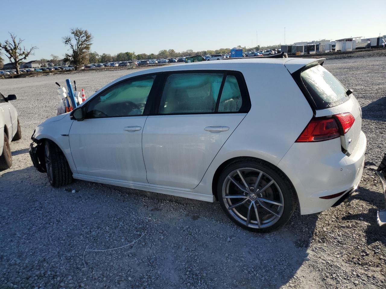 2017 Volkswagen Golf - Image 2