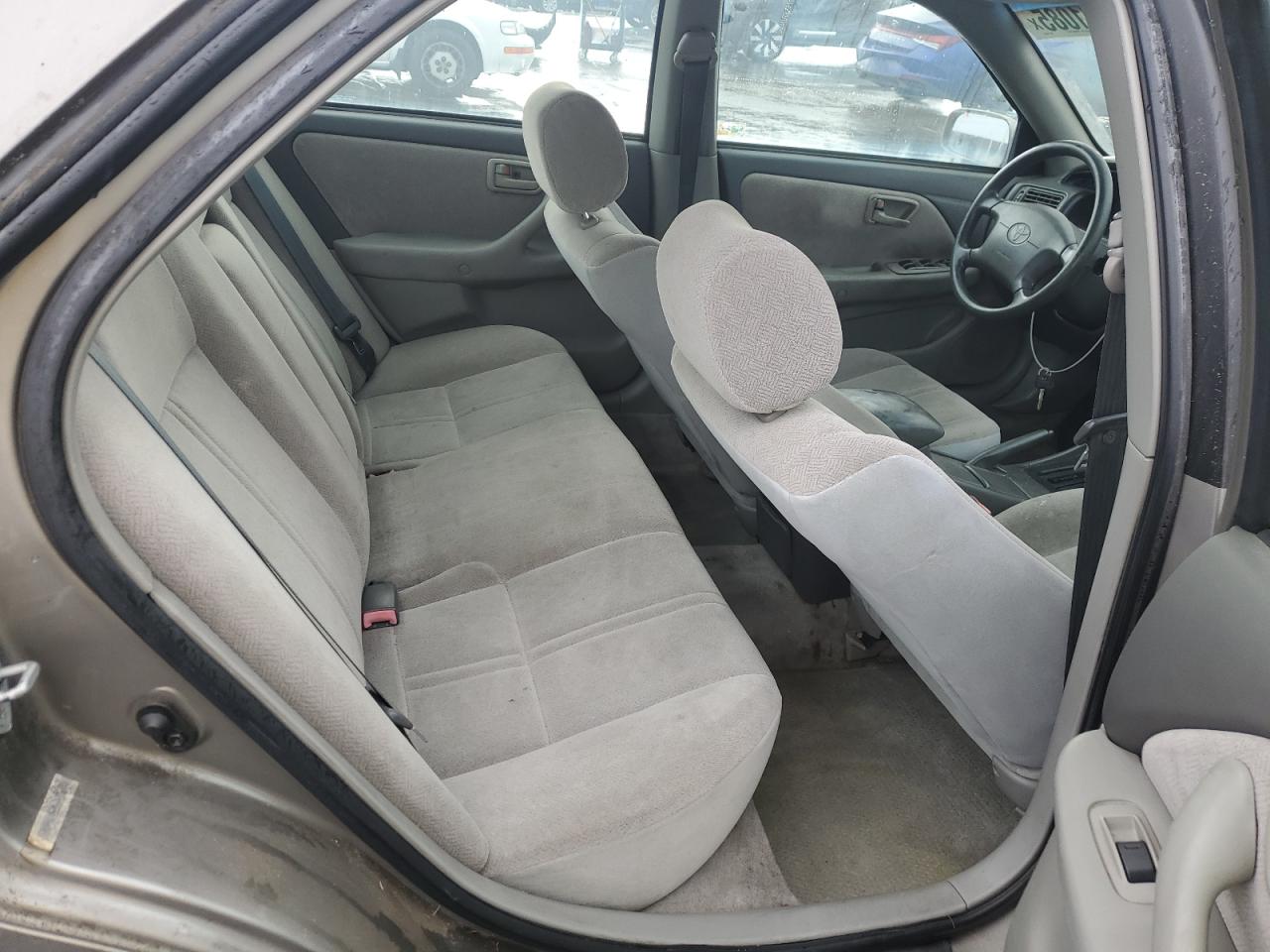 1999 Toyota Camry - Image 10
