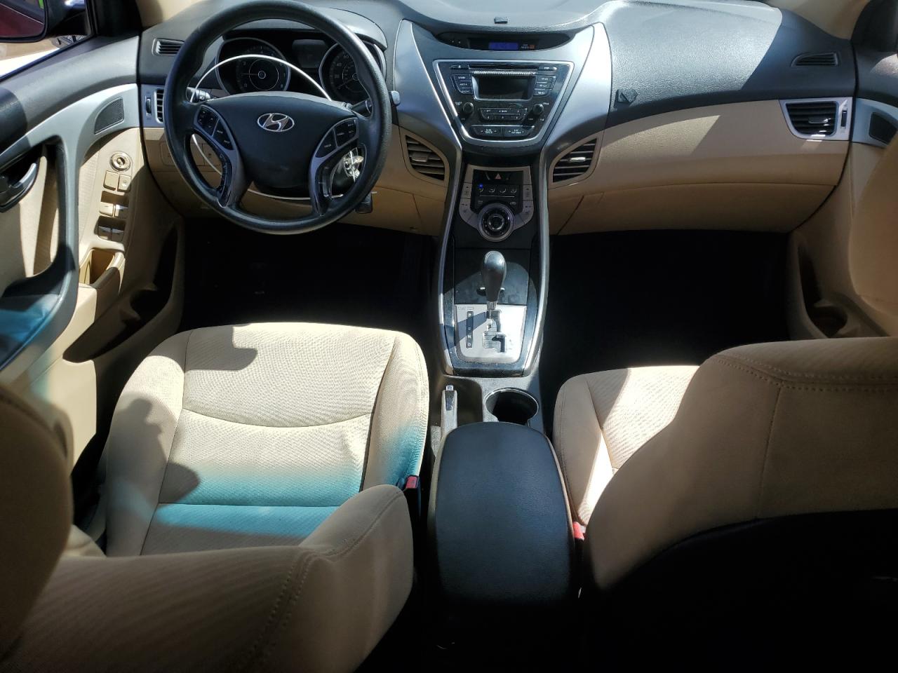 2013 Hyundai Elantra - Image 8