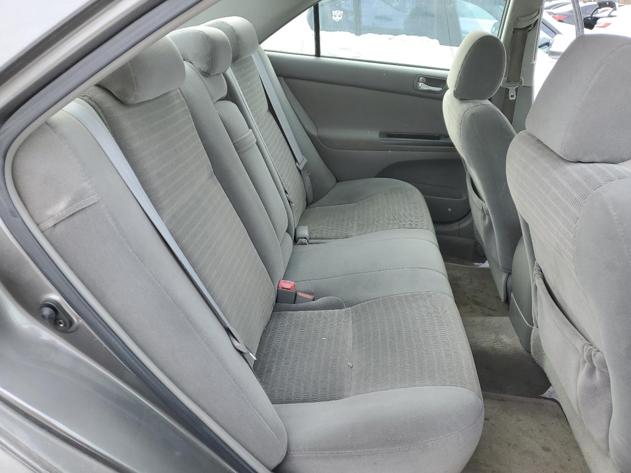 2005 Toyota Camry - Image 10