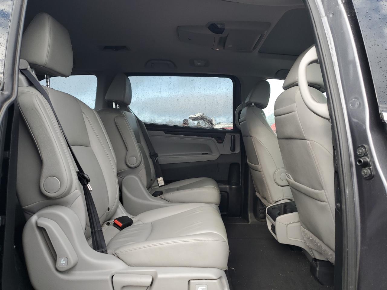 2018 Honda Odyssey - Image 11