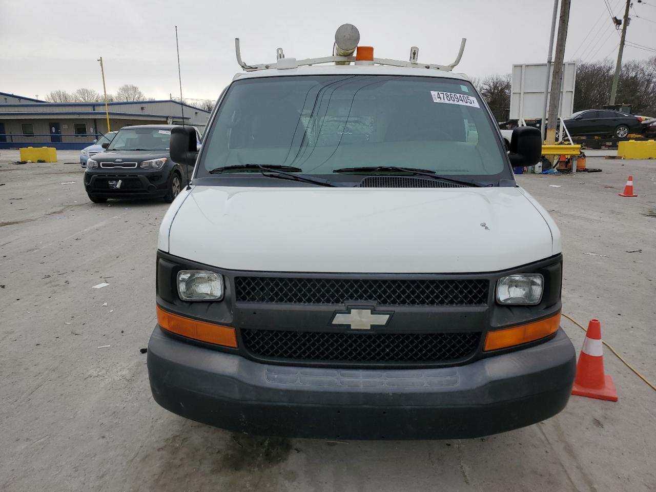 2011 Chevrolet Express - Image 5