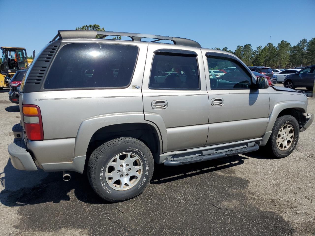 2002 Chevrolet Tahoe - Image 3