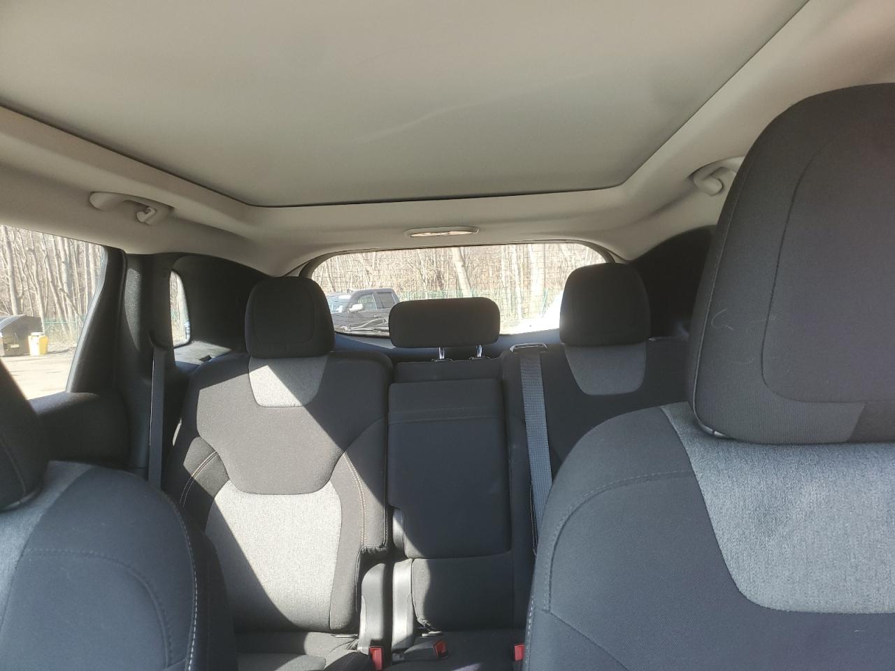 2014 Jeep Grand Cherokee - Image 10