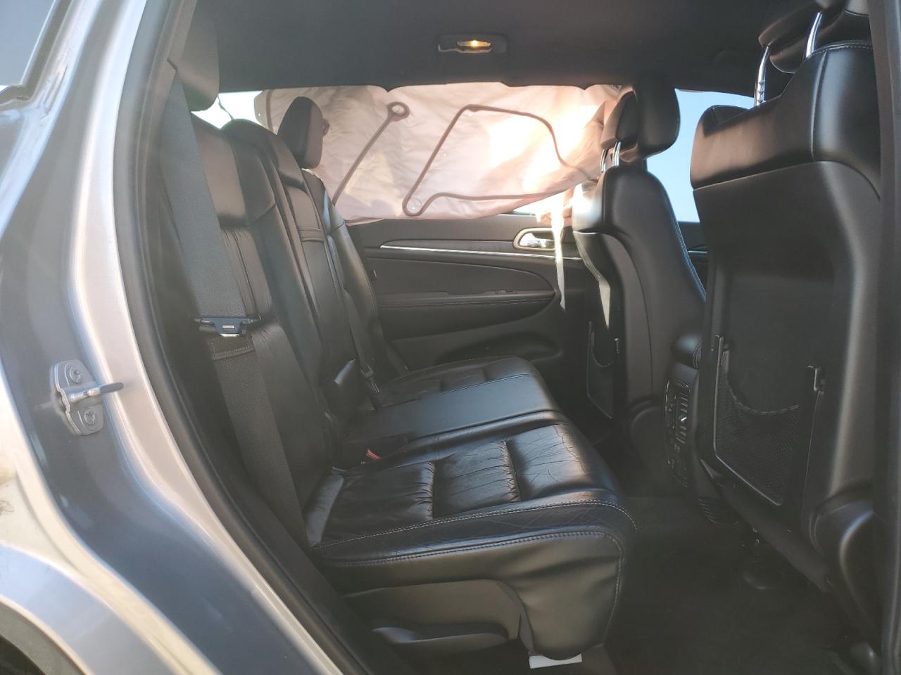 2015 Jeep Grand Cherokee - Image 11