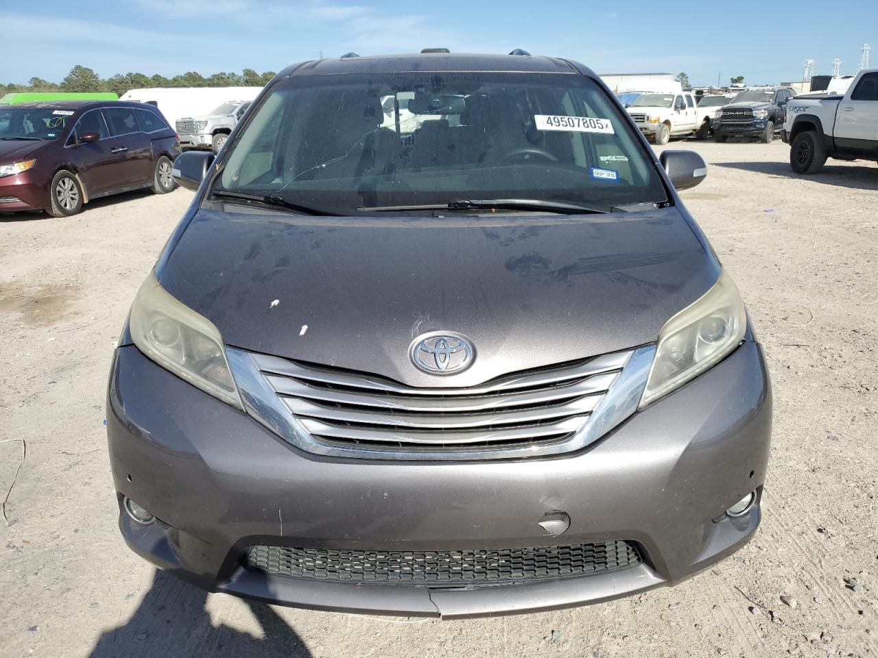 2016 Toyota Sienna - Image 5