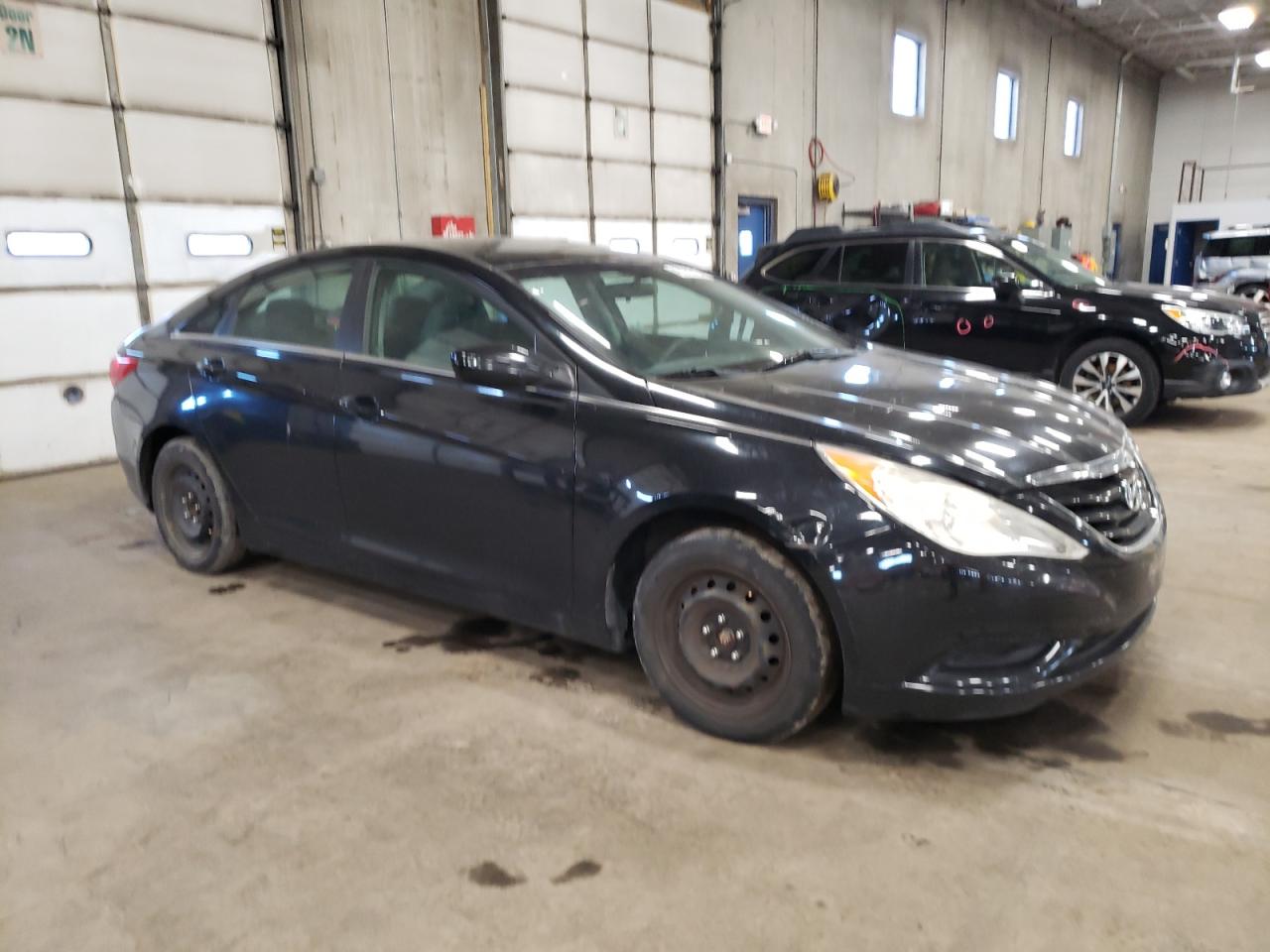2011 Hyundai Sonata - Image 4