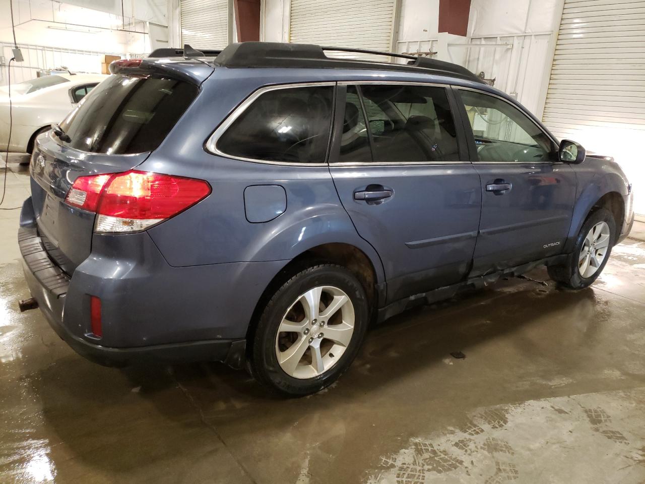 2013 Subaru Outback - Image 3