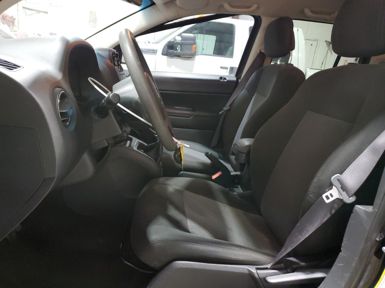 2016 Jeep Compass - Image 7