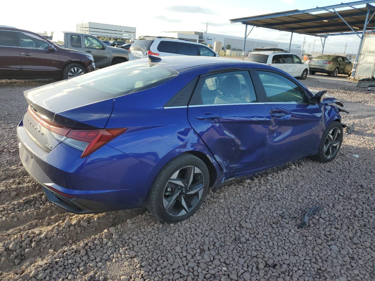 2023 Hyundai Elantra - Image 3