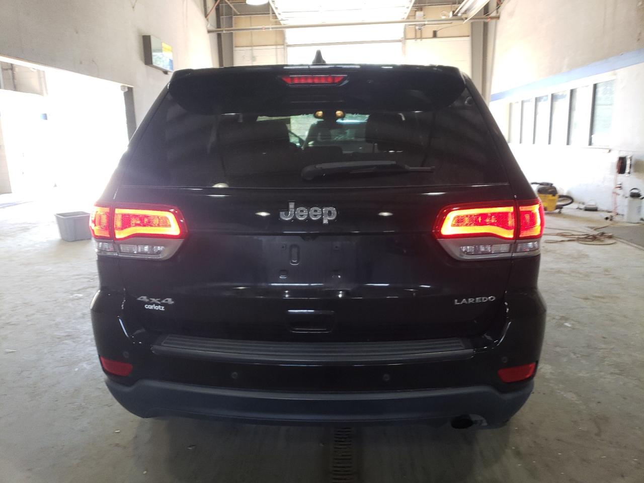 2020 Jeep Grand Cherokee - Image 6