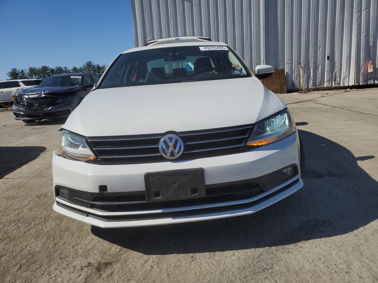 2017 Volkswagen Jetta - Image 5