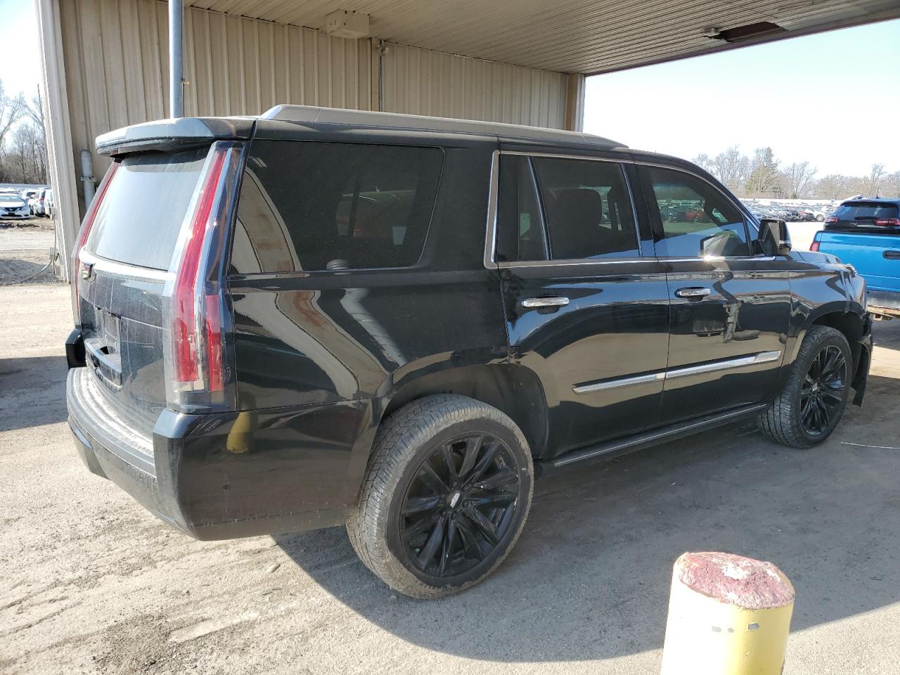 2020 Cadillac Escalade - Image 3