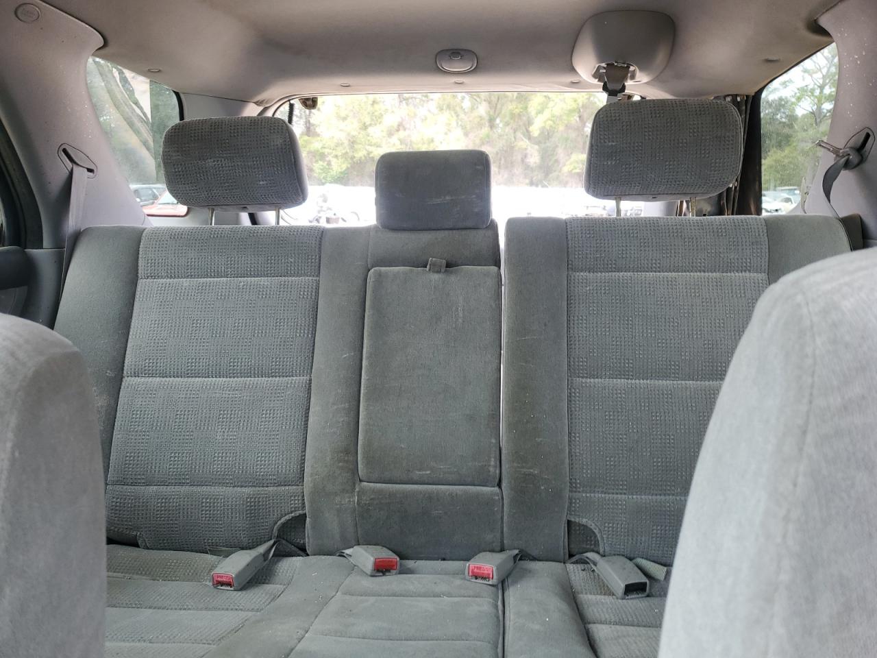 2005 Kia Sorento - Image 10