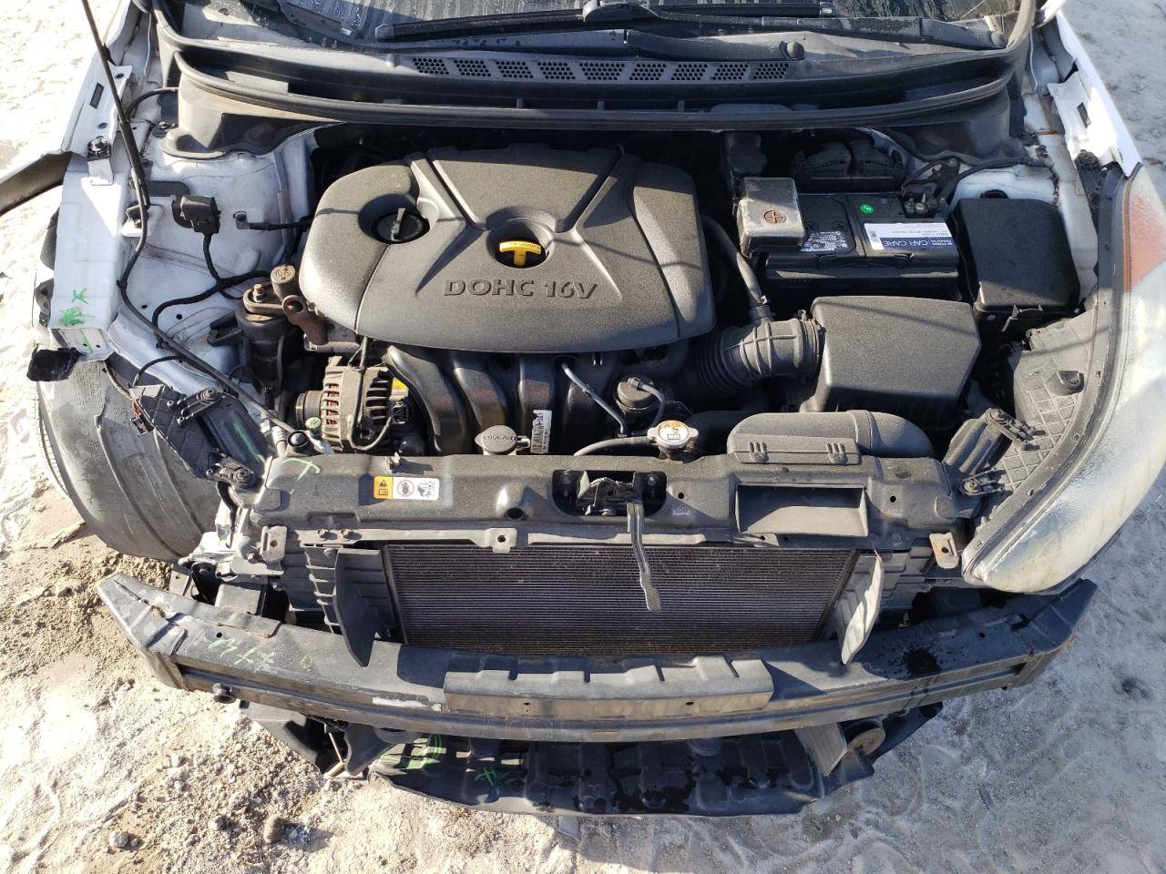 2013 Hyundai Elantra - Image 11