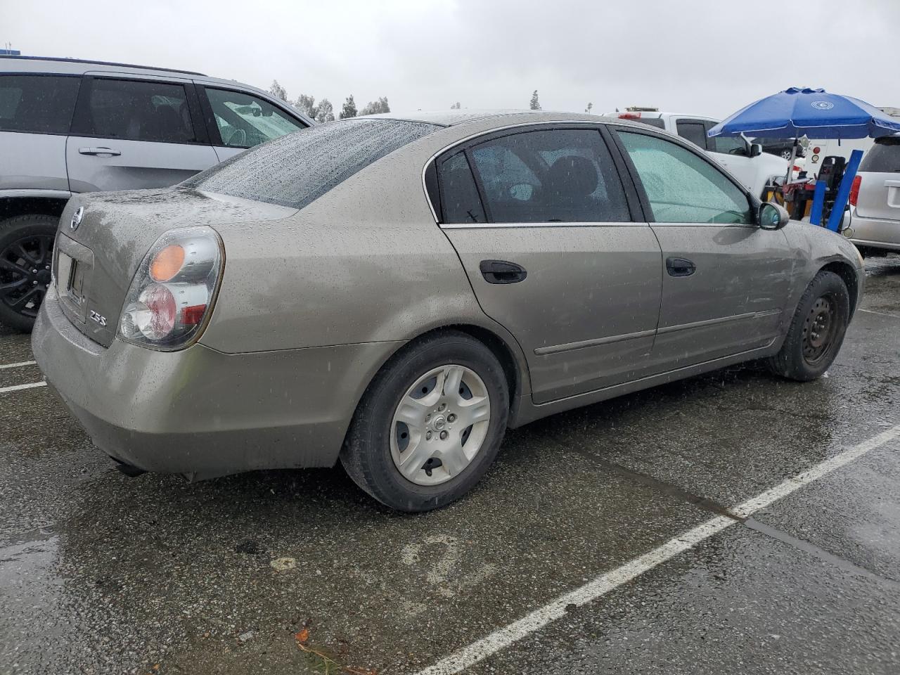2002 Nissan Altima - Image 3