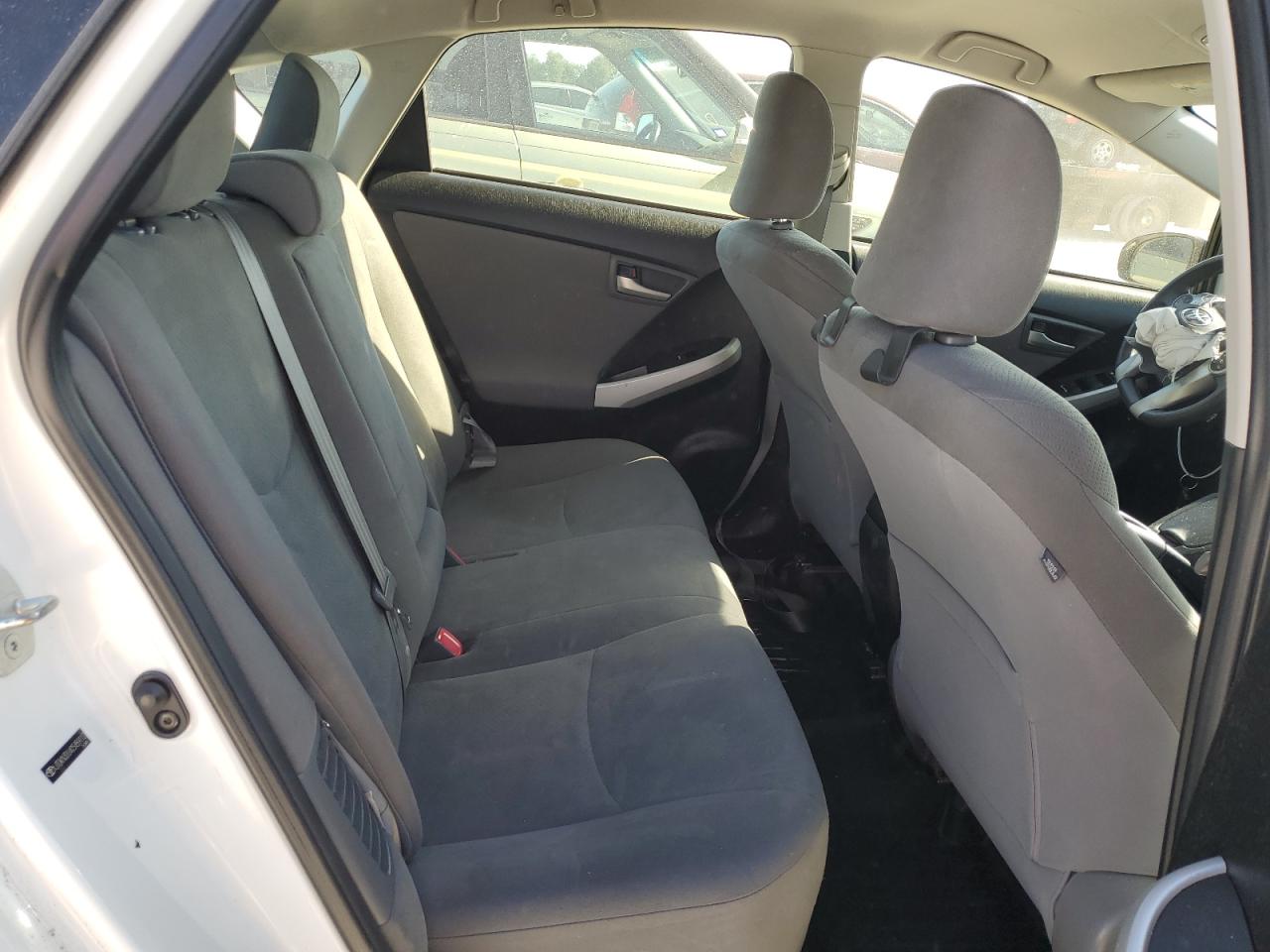 2012 Toyota Prius - Image 10