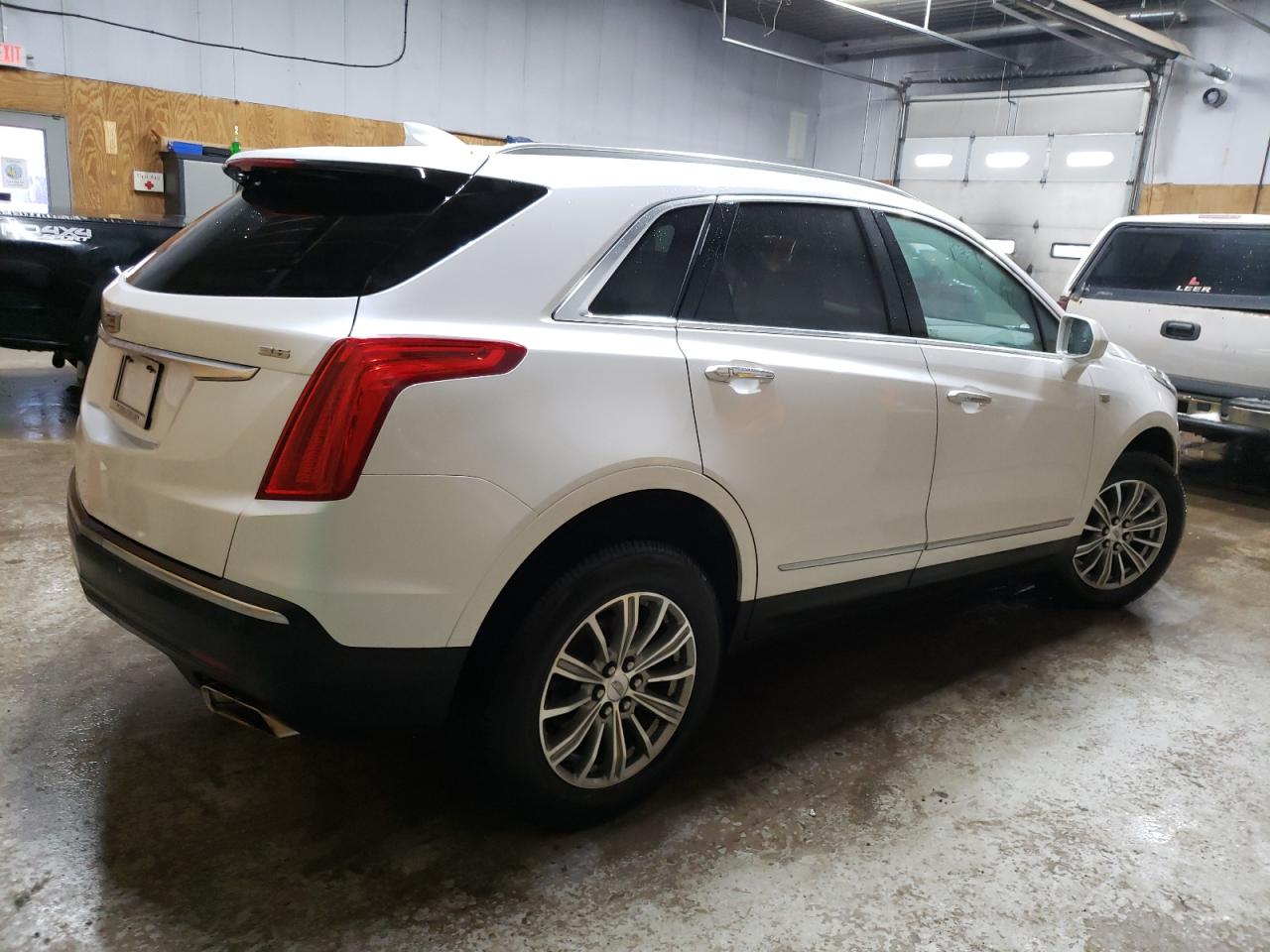 2018 Cadillac XT5 - Image 3