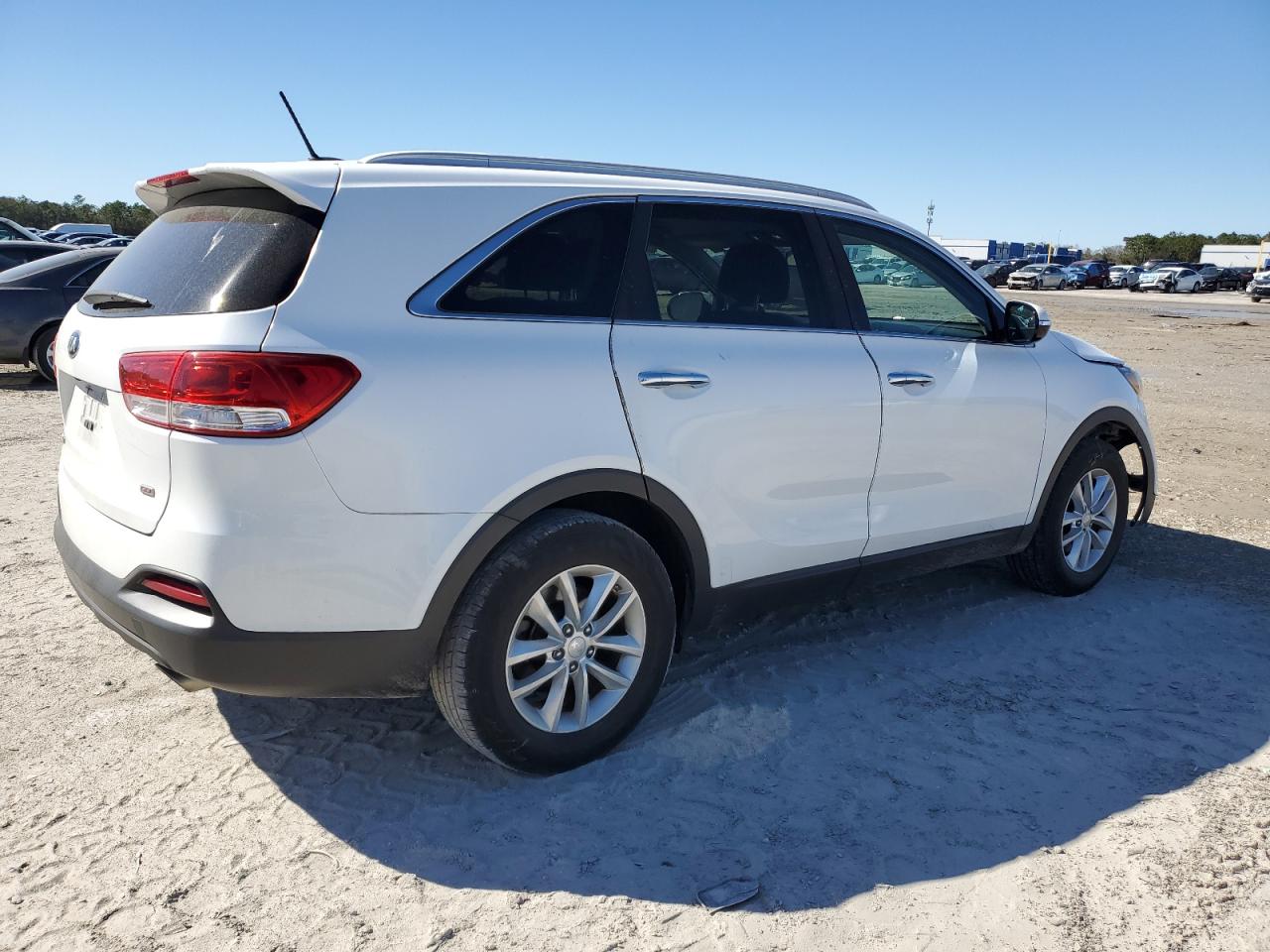 2017 Kia Sorento - Image 3