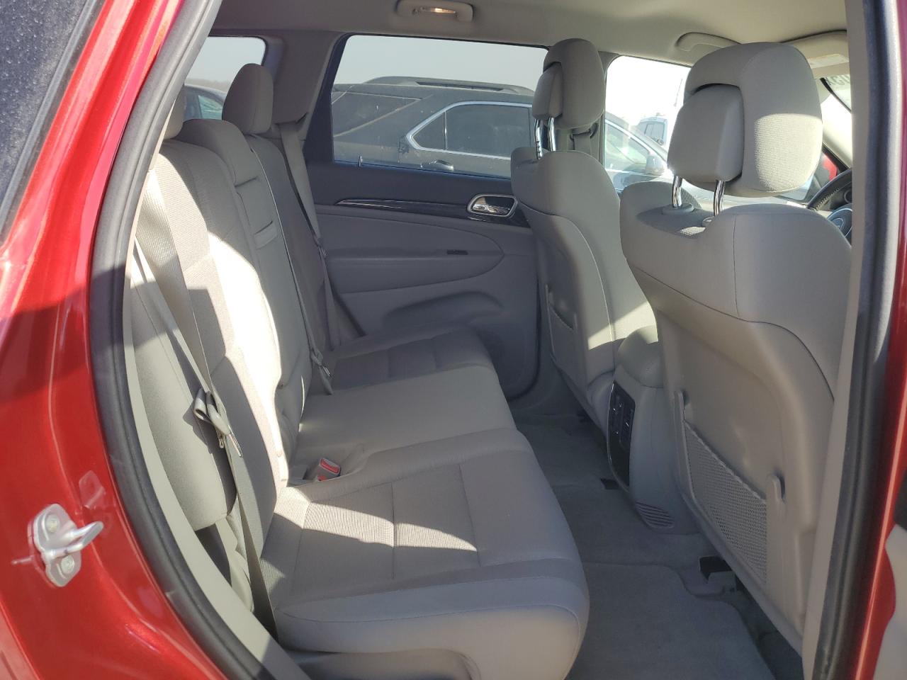 2011 Jeep Grand Cherokee - Image 11