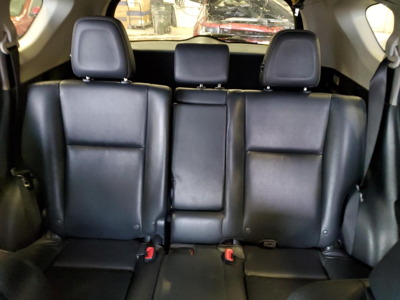 2015 Toyota RAV 4 - Image 10
