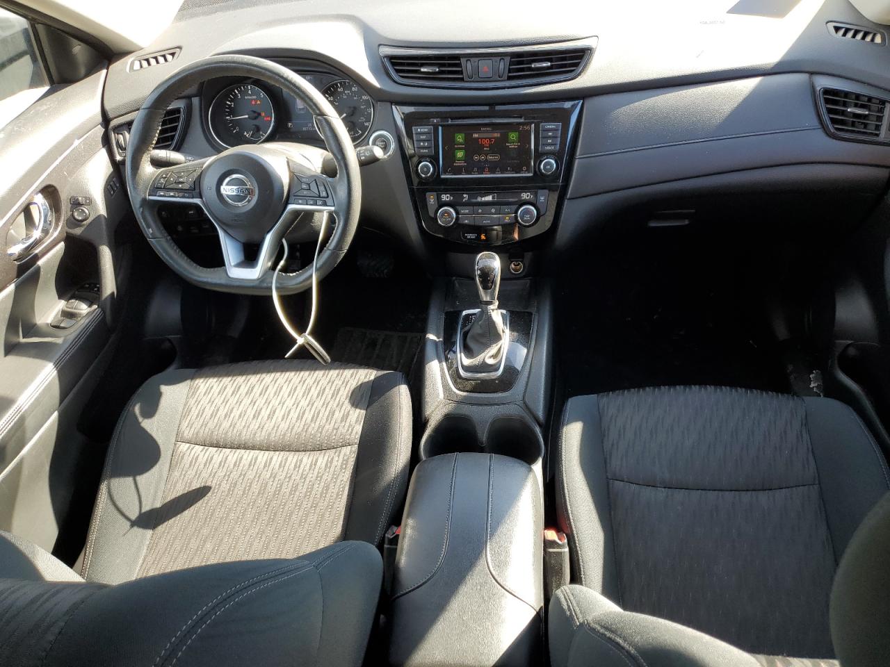 2018 Nissan Rogue - Image 8