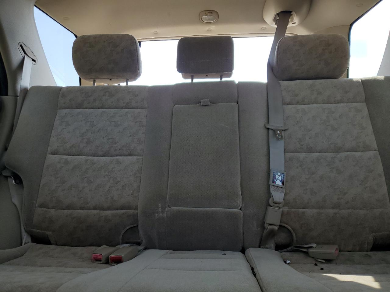 2006 Kia Sorento - Image 10