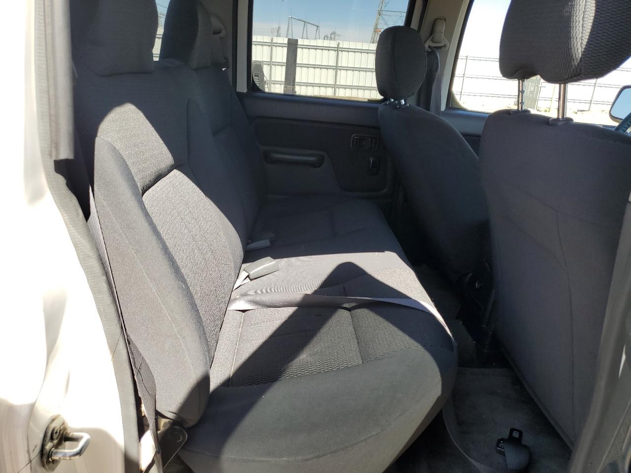 2002 Nissan Navara (Frontier) - Image 10